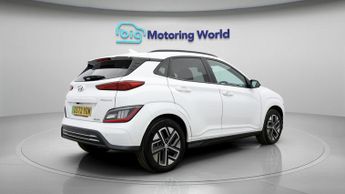 Hyundai KONA PREMIUM