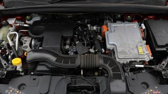 Renault Captur TECHNO E-TECH