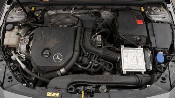 Mercedes-Benz CLA CLA 180 AMG LINE PREMIUM PLUS