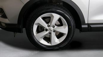 Nissan Qashqai DIG-T ACENTA PREMIUM DCT