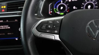 Volkswagen Tiguan LIFE TSI DSG