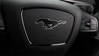 Ford Mustang Mach-E BASE