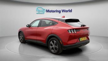 Ford Mustang Mach-E BASE