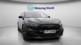 Ford Mustang Mach-E BASE