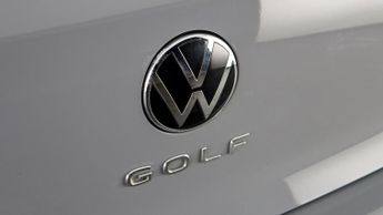 Volkswagen Golf LIFE TDI DSG