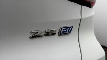 MG MG ZS TROPHY CONNECT