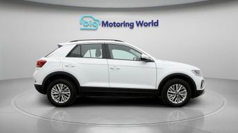 Volkswagen T-Roc LIFE TSI DSG