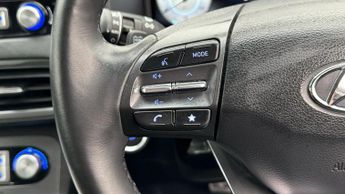 Hyundai KONA PREMIUM