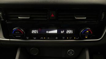 Nissan Qashqai DIG-T ACENTA PREMIUM DCT