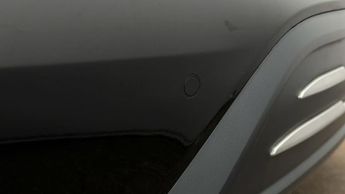 Hyundai KONA PREMIUM
