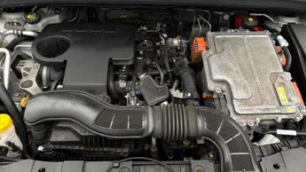 Renault Captur TECHNO E-TECH