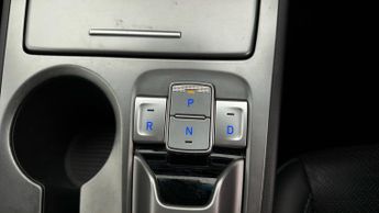 Hyundai KONA PREMIUM SE