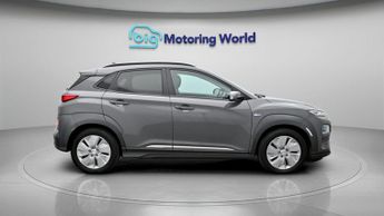 Hyundai KONA PREMIUM SE
