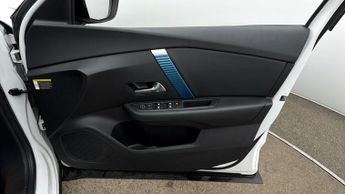 Citroen e-C4 SHINE PLUS