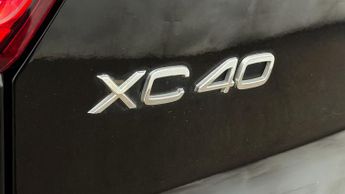 Volvo XC40 RECHARGE T4 R-DESIGN