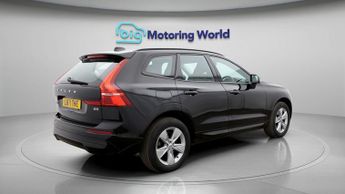 Volvo XC60 B5 MOMENTUM