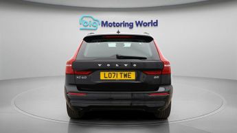 Volvo XC60 B5 MOMENTUM