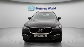 Volvo XC60 B5 MOMENTUM