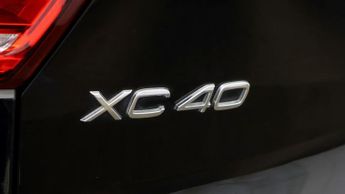 Volvo XC40 RECHARGE T4 R-DESIGN