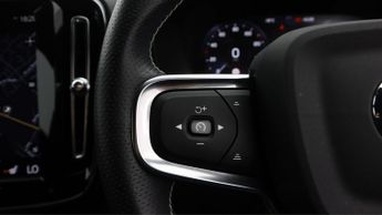 Volvo XC40 RECHARGE T4 R-DESIGN
