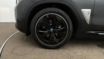 BMW iX3 PREMIER EDITION PRO