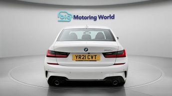 BMW 3 Series 330E M SPORT