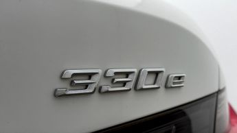 BMW 3 Series 330E M SPORT