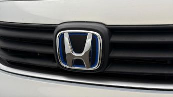 Honda Jazz I-MMD CROSSTAR EX