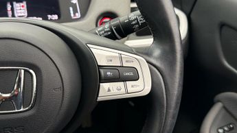 Honda Jazz I-MMD CROSSTAR EX