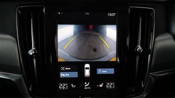 Volvo V90 T4 MOMENTUM PLUS