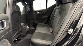 Volvo XC40 B4 PLUS BLACK EDITION