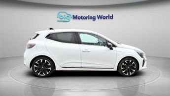 Renault Clio TECHNO E-TECH