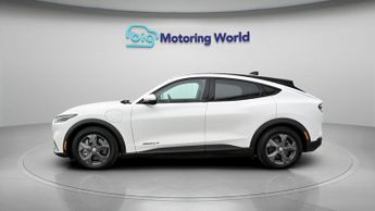 Ford Mustang Mach-E BASE