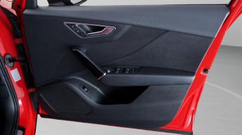 Audi Q2 TFSI S LINE BLACK EDITION