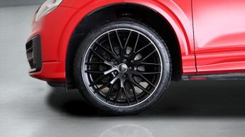 Audi Q2 TFSI S LINE BLACK EDITION