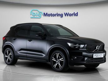 Volvo XC40 T3 R-DESIGN