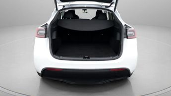 Tesla Model Y BASE