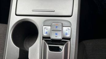 Hyundai KONA PREMIUM