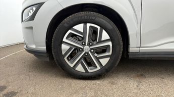 Hyundai KONA PREMIUM