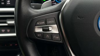 BMW 3 Series 330E SE PRO