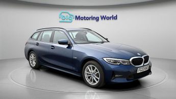 BMW 3 Series 330E SE PRO