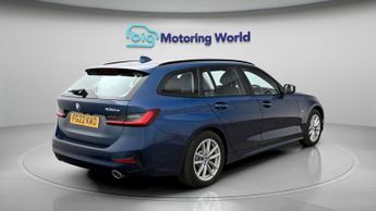 BMW 3 Series 330E SE PRO
