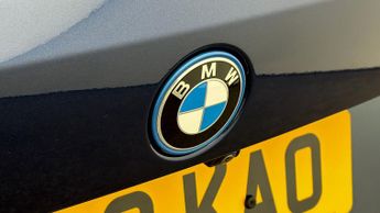 BMW 3 Series 330E SE PRO