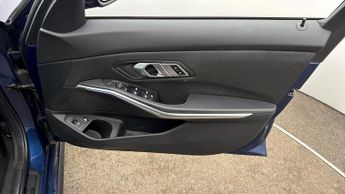 BMW 3 Series 330E SE PRO