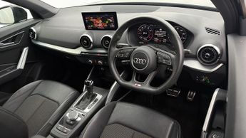 Audi Q2 TFSI S LINE BLACK EDITION