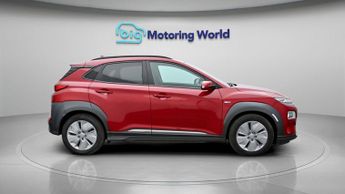 Hyundai KONA PREMIUM SE