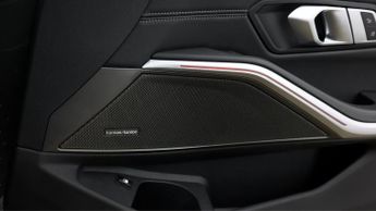 BMW 3 Series 330E M SPORT