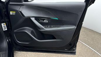 Peugeot E-2008 ALLURE PREMIUM