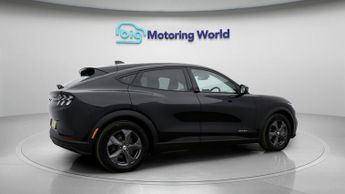 Ford Mustang Mach-E BASE