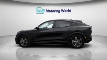 Ford Mustang Mach-E BASE